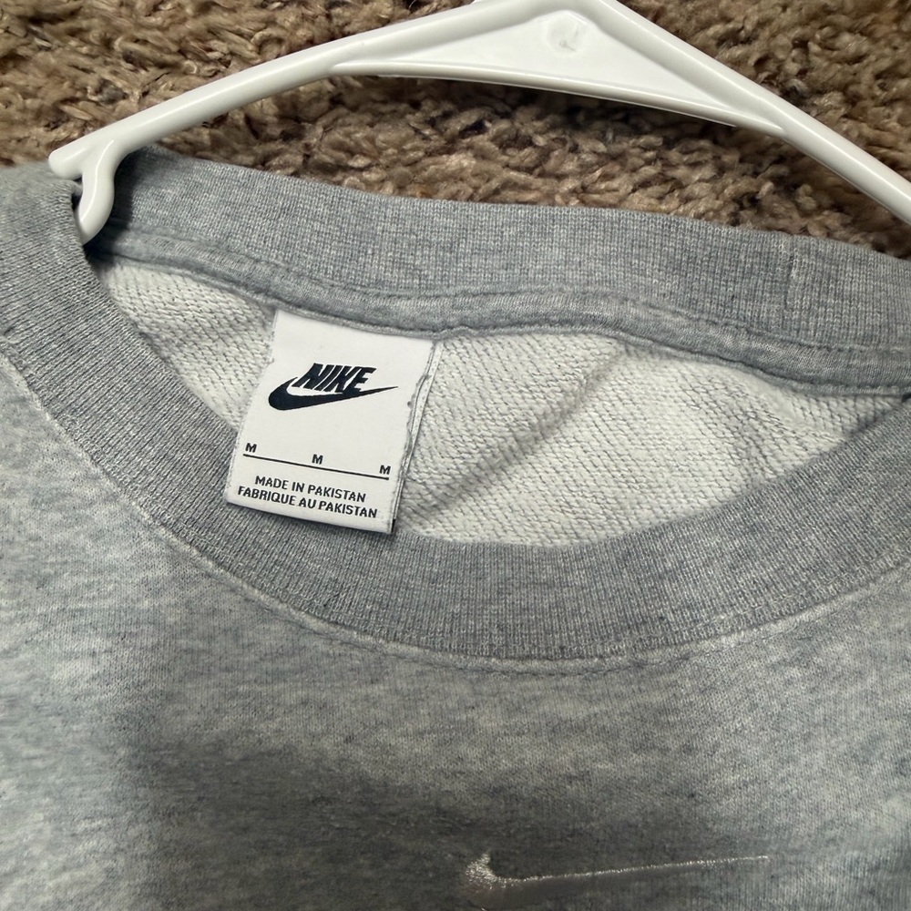 Nike Gray Oversized Crewneck - Picture 3 of 4
